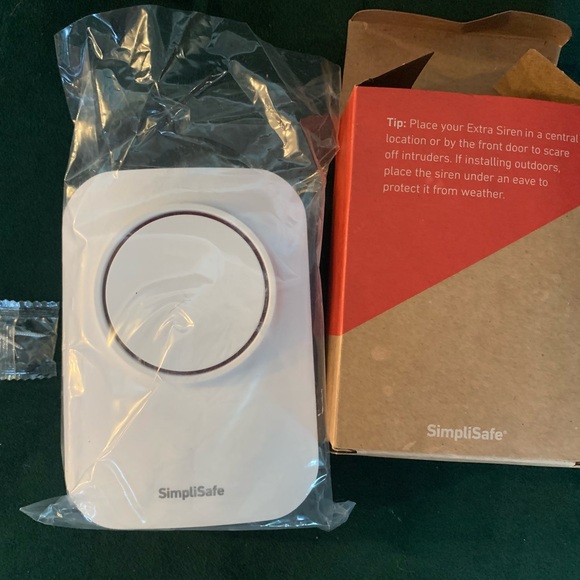 SimpliSafe Custom Home Security System - Picture 8 of 11